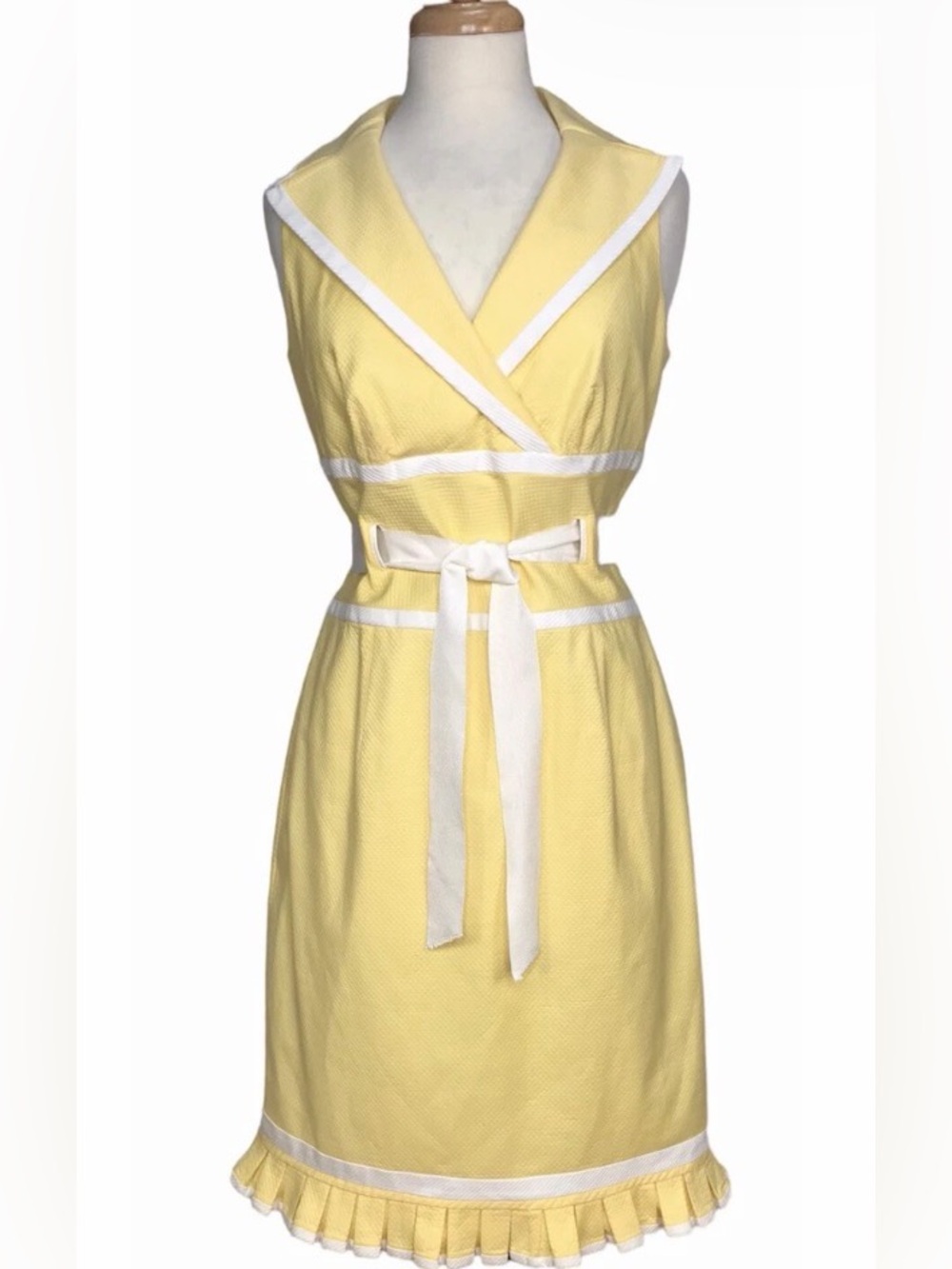 Kay Unger retro inspired textured sheath dress